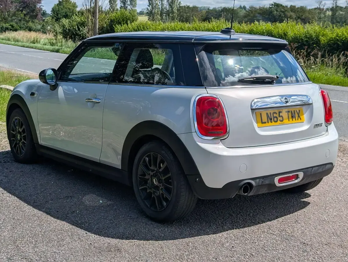 Used Mini Cooper Hatch 136 HP (100 kW) 2015 Silver Hatchback
