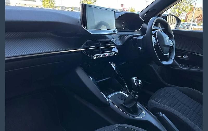 Used Peugeot 2008 Active 100 HP (73 kW) 2024 Grey SUV