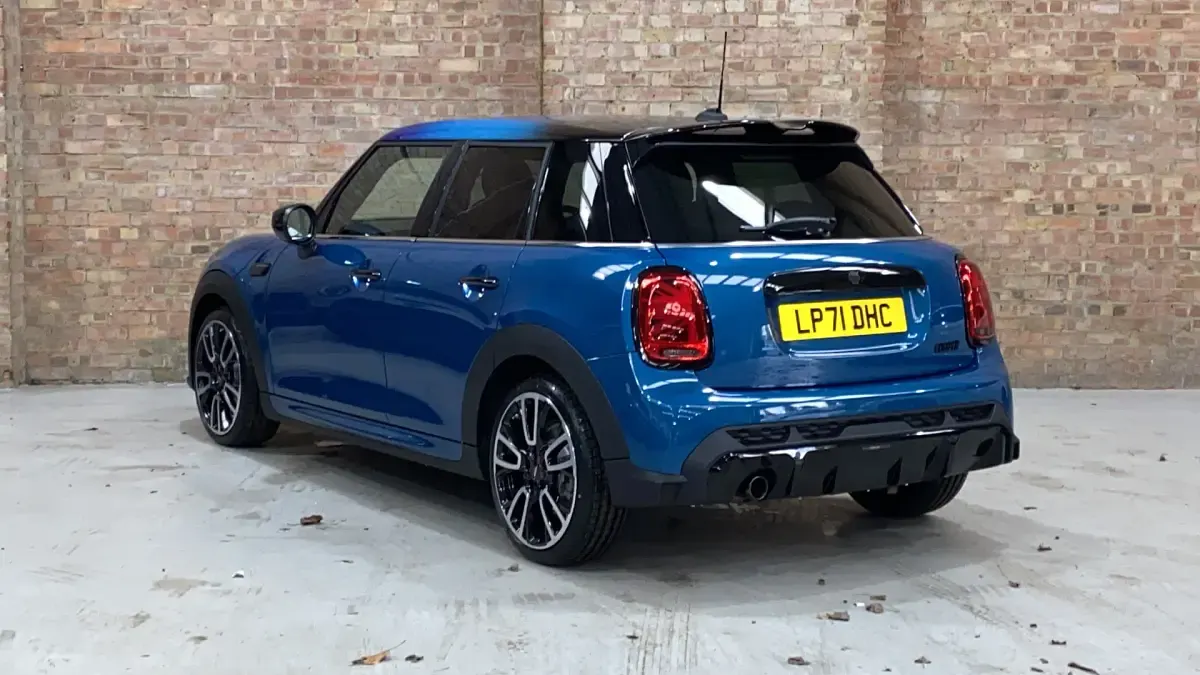 Used Mini Cooper Hatch 134 HP (98 kW) 2022 Blue Hatchback