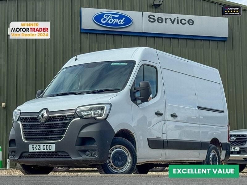 White Used 2021 Renault Master Business Van | £13,399 (Good price) - Image 1/4