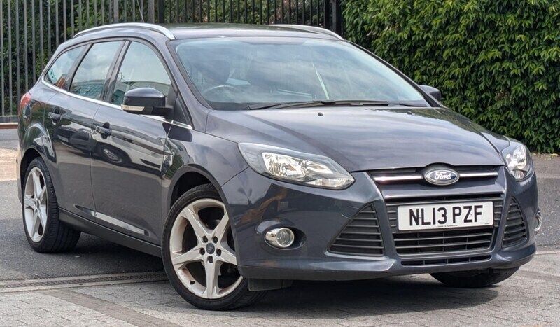 Grey Used 2013 Ford Focus Zetec Estate | £3,999 (Fair price) - Image 1/4