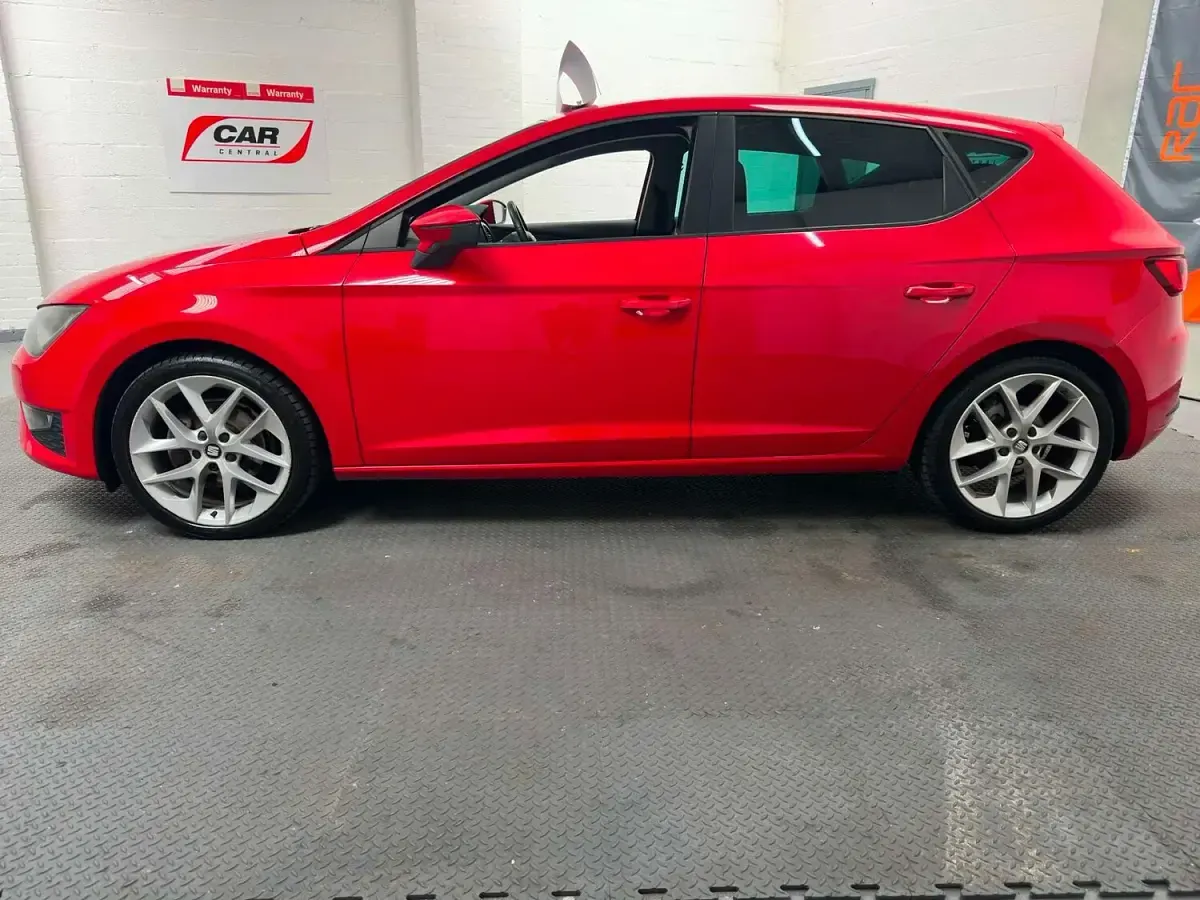 Used Seat Leon FR 184 HP (135 kW) 2013 Red Hatchback