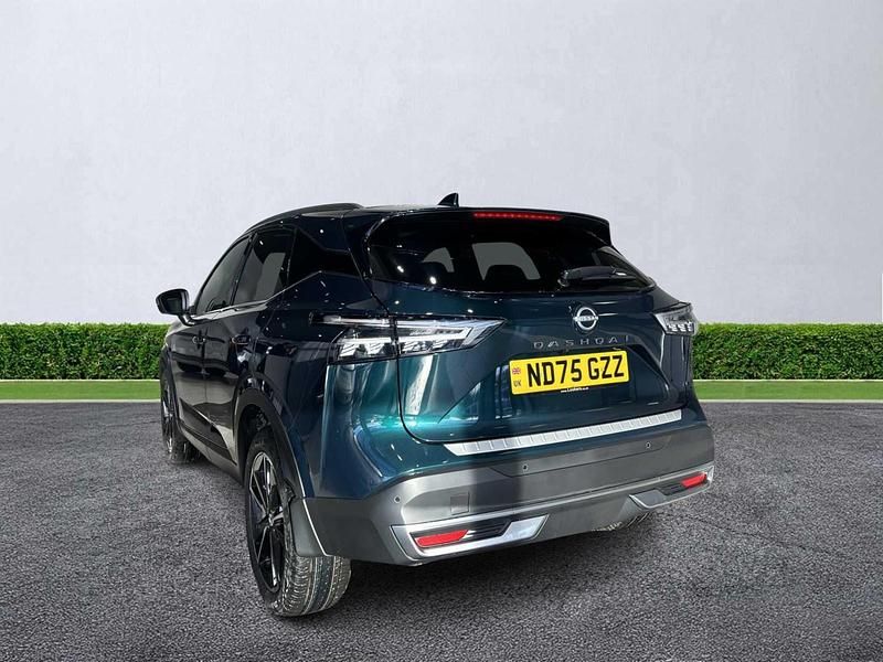 Used Nissan Qashqai Tekna 140 HP (102 kW) 2025 Green SUV