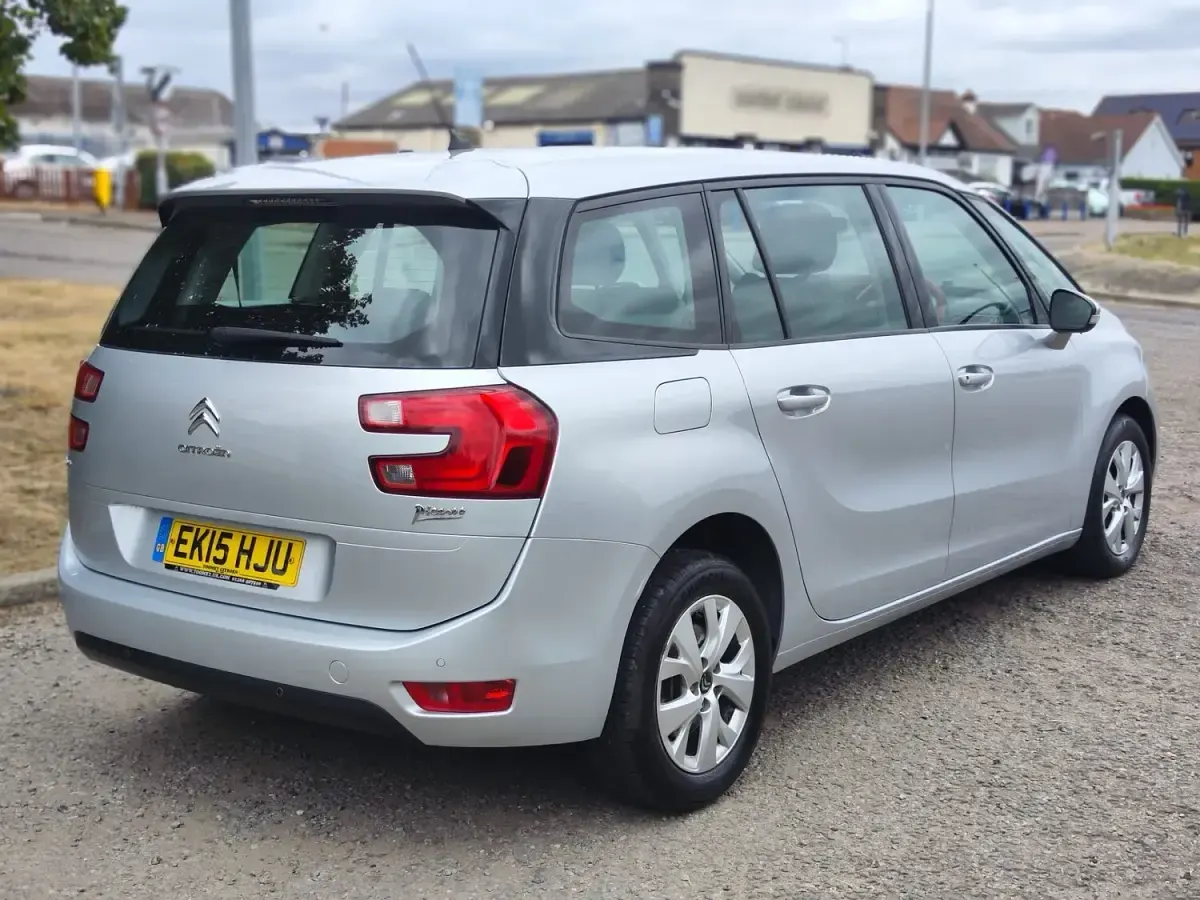 Used Citroën Grand C4 Picasso VTR Sport 115 HP (84 kW) 2015 Silver MPV