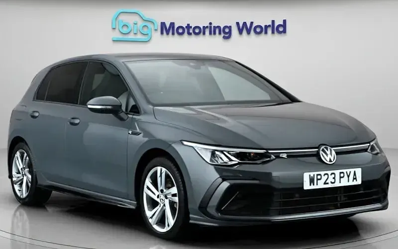 Used VW Golf VIII R-line 150 HP (110 kW) 2023 Hatchback