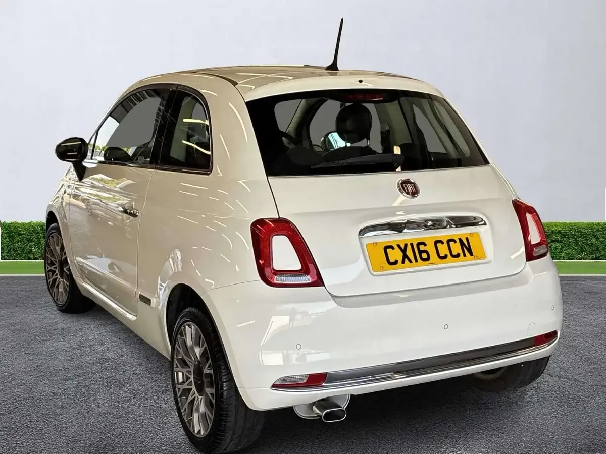 Used Fiat 500 Lounge 69 HP (50 kW) 2016 White Hatchback