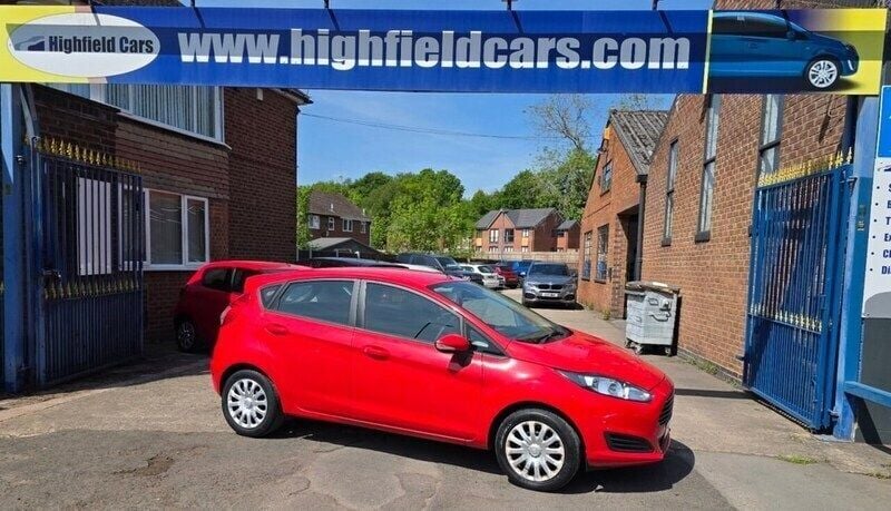 Red Used 2013 Ford Fiesta Style Hatchback | £4,790 (Fair price) - Image 1/4