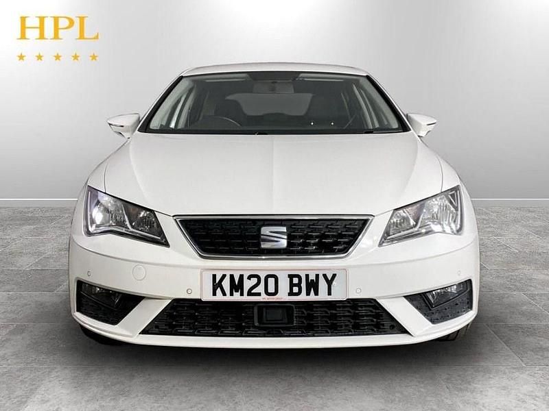 Used Seat Leon SE Dynamic 115 HP (84 kW) 2020 White Hatchback