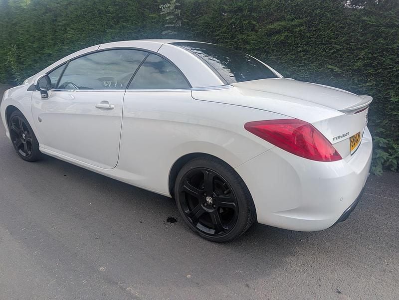 Used Peugeot 308 CC Roland Garros 156 HP (114 kW) 2013 White Cabriolet