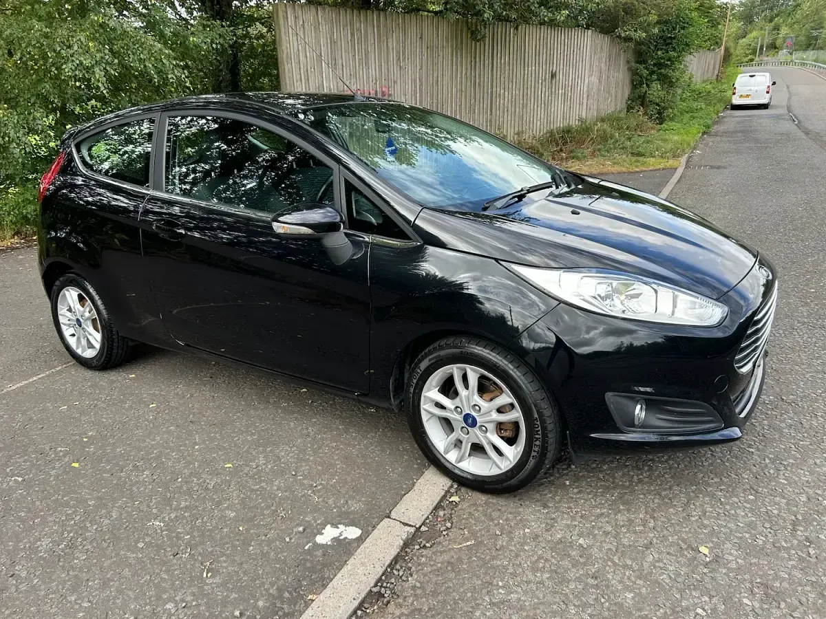 Used Ford Fiesta Zetec 82 HP (60 kW) 2014 Black Hatchback