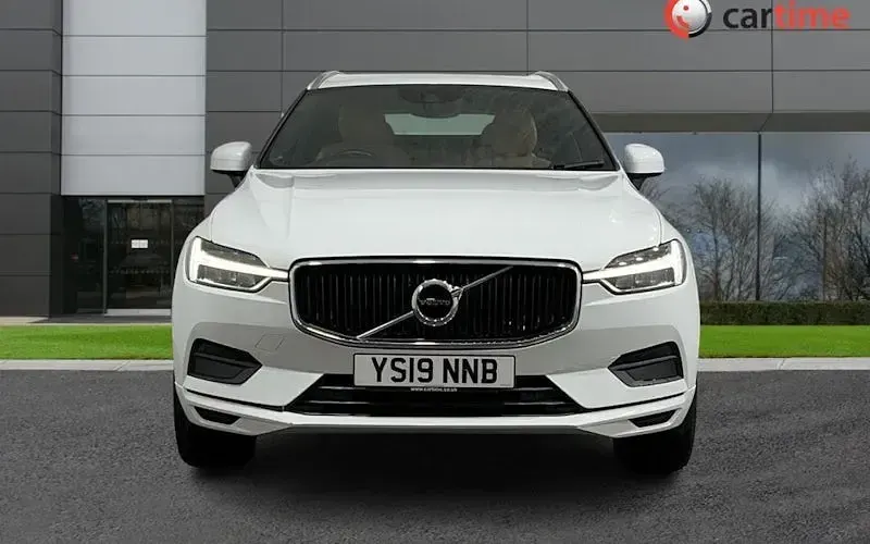 Used Volvo XC60 Momentum 190 HP (139 kW) 2019 White SUV