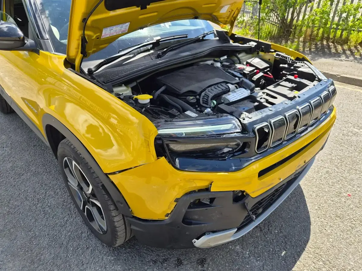 Used Jeep Avenger Summit 100 HP (73 kW) 2026 Yellow SUV