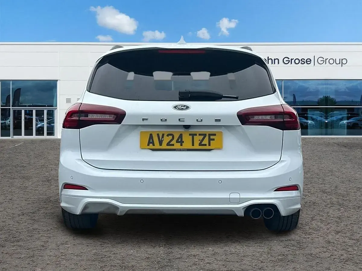 Używany Ford Focus ST-Line 2024 Biały Kombi