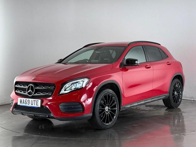 Used Mercedes GLA180 AMG line 122 HP (89 kW) 2019 Red SUV