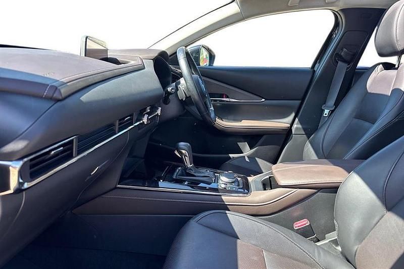 Używany Mazda CX-30 Inclusive 186 KM (136 kW) 2021 Czarny SUV