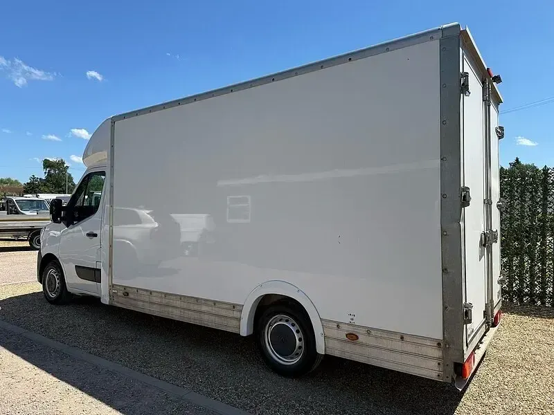 Used Renault Master Business 2021 White MPV