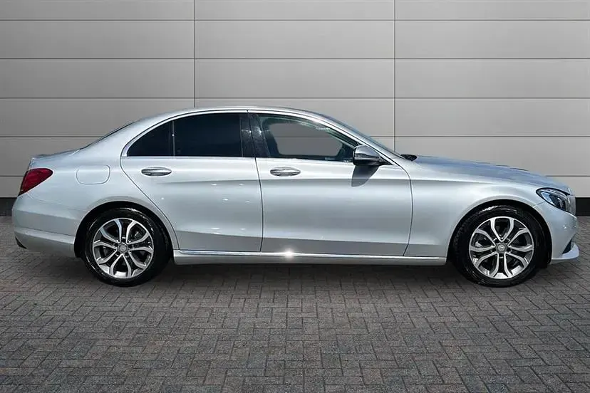 Used Mercedes C220 Premium Plus 170 HP (125 kW) 2016 Silver Sedan