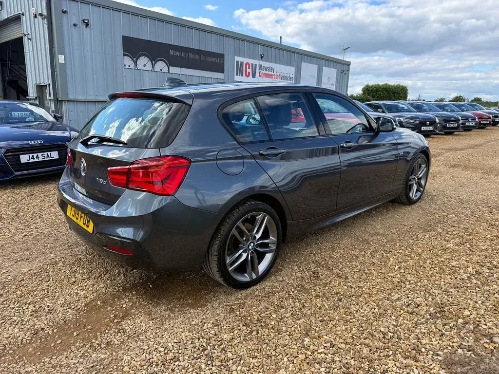 Used BMW 118 M Sport 150 HP (110 kW) 2019 Grey Hatchback