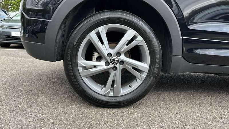 Usado VW T-Cross R-line 115 HP (84 kW) 2024 Preto SUV
