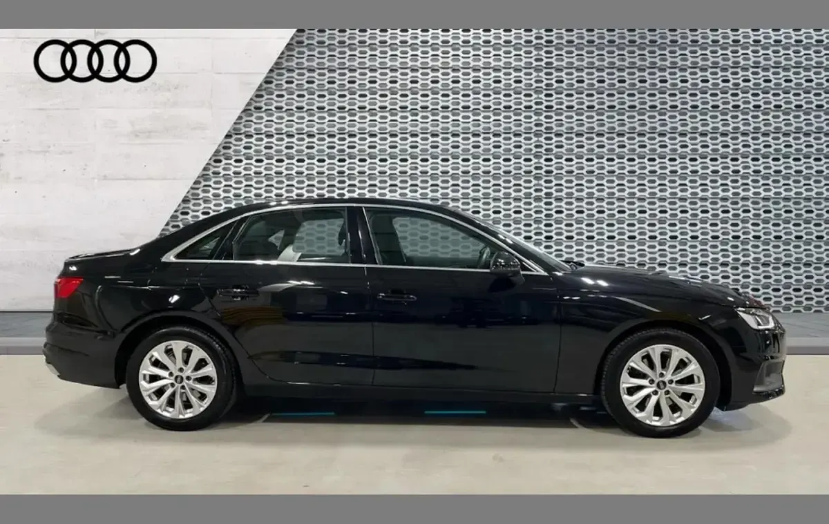 Used Audi A4 Comfort 150 HP (110 kW) 2023 Black Sedan