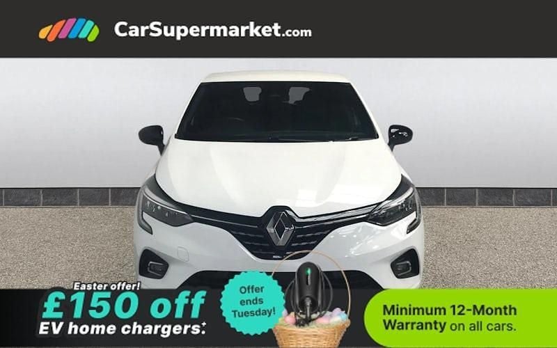 Used Renault Clio V Techno 145 HP (106 kW) 2022 White Hatchback