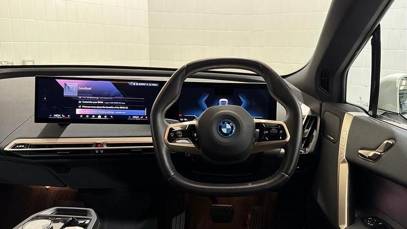 Used BMW iX M Sport 236 kW (322 HP) 2023 White SUV