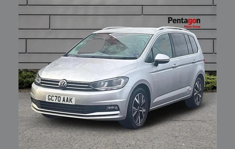 Used VW Touran SEL 150 HP (110 kW) 2021 Silver MPV