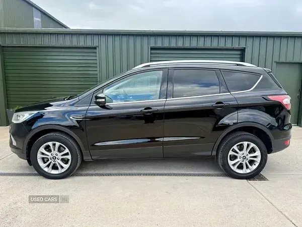 Used Ford Kuga Titanium 120 HP (88 kW) 2017 Black SUV