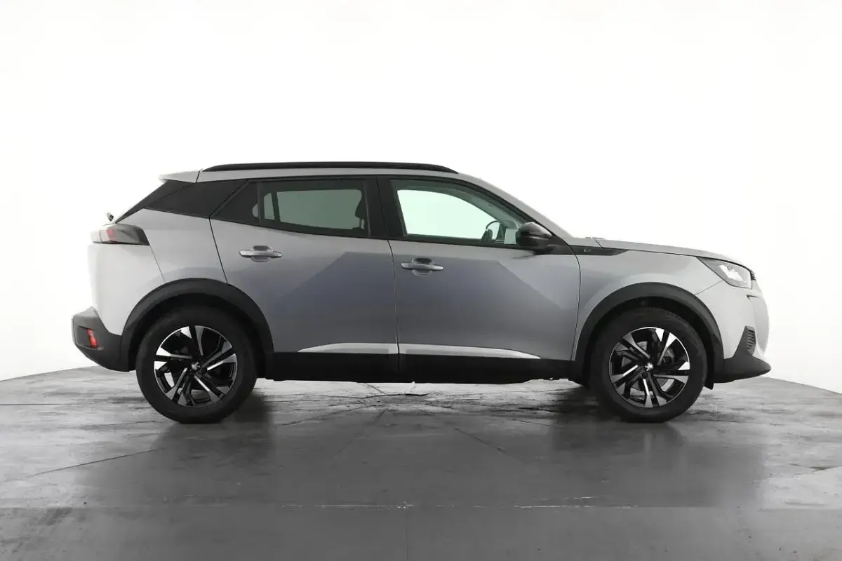 Used Peugeot e-2008 Allure+ 98 kW (134 HP) 2022 Grey SUV