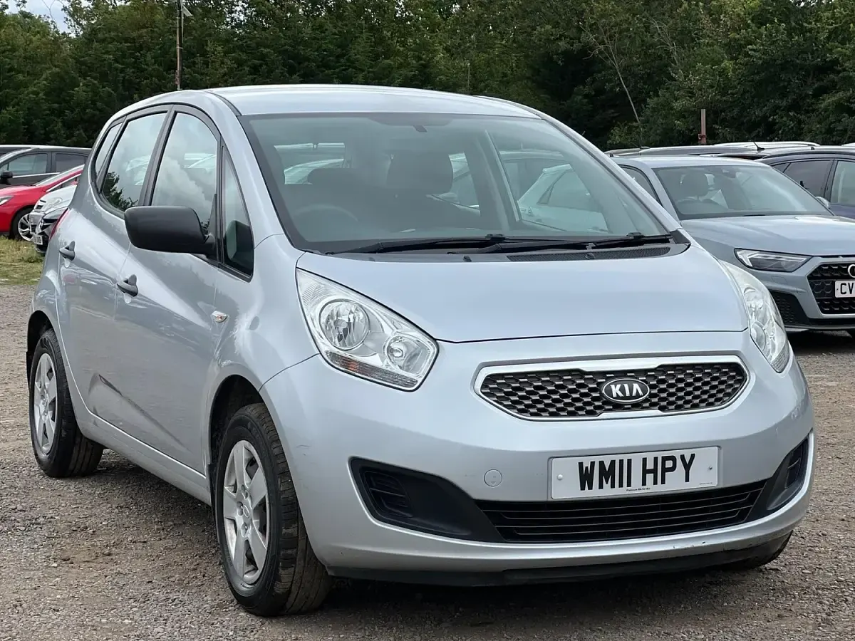 Used Kia Venga 90 HP (66 kW) 2011 Silver Hatchback