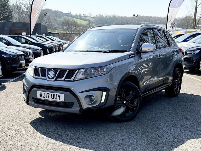 Gebraucht Suzuki Vitara 140 PS (102 kW) 2017 Grau SUV