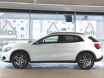 Used Mercedes GLA180 Urban 122 HP (89 kW) 2018 White SUV