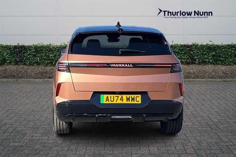 Used Vauxhall Grandland 156 kW (213 HP) 2024 Impact copper SUV