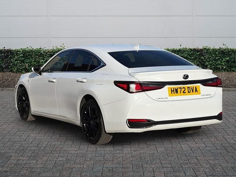 Used Lexus ES300H Sport Line 2023 White Sedan