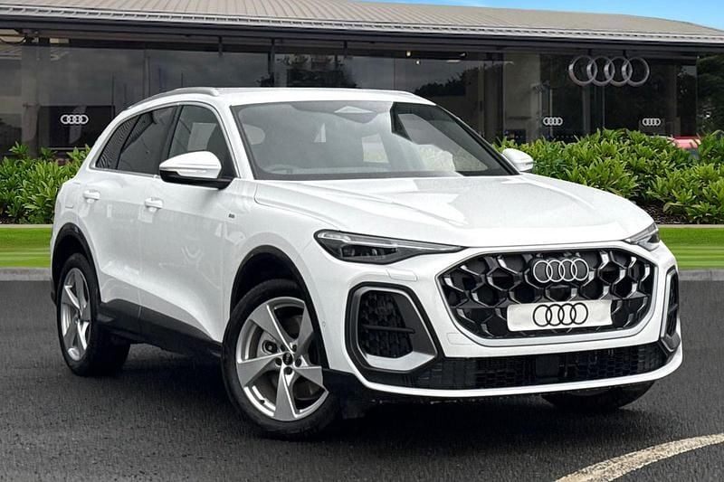 New Audi Q5 S-Line 204 HP (150 kW) 2026 White SUV