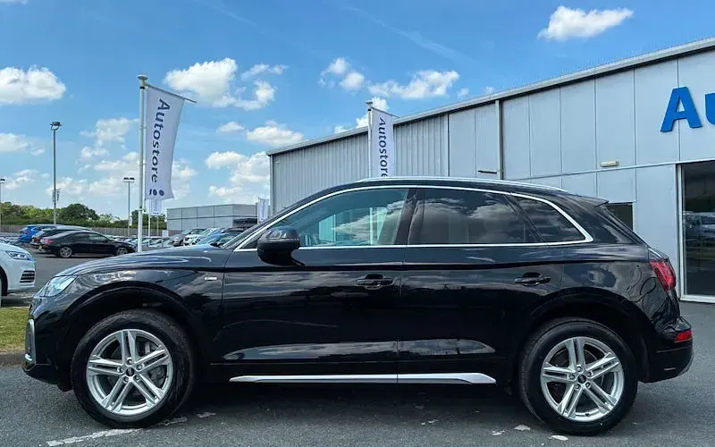 Used Audi Q5 S-Line 204 HP (150 kW) 2024 SUV