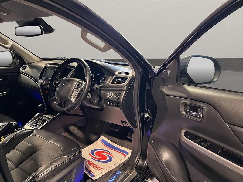 Used Mitsubishi L200 150 HP (110 kW) 2020 Black Pickup