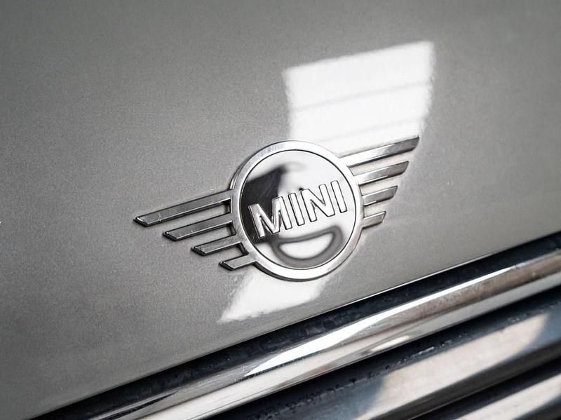 Begagnad Mini Cooper Hatch 136 HK (100 kW) 2018 Grå Halvkombi