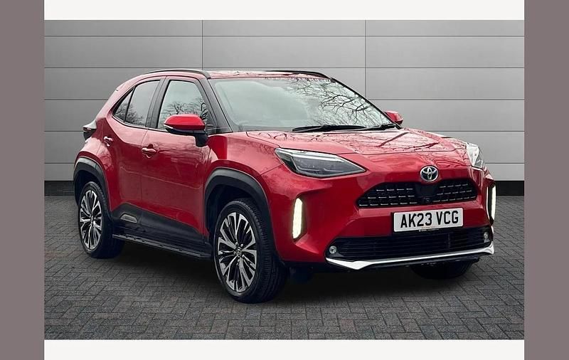 Used Toyota Yaris Cross City 116 HP (85 kW) 2023 Red SUV