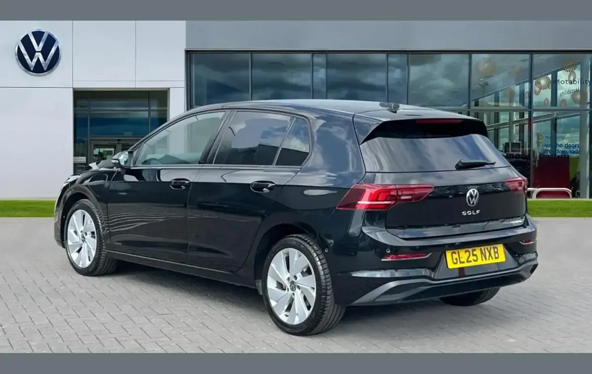 Usado VW Golf VIII Match 200 HP (147 kW) 2025 Preto Citadino