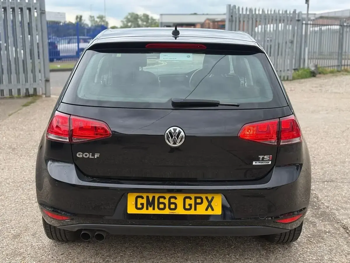 Usado VW Golf VII Edition 125 HP (91 kW) 2017 Preto Citadino
