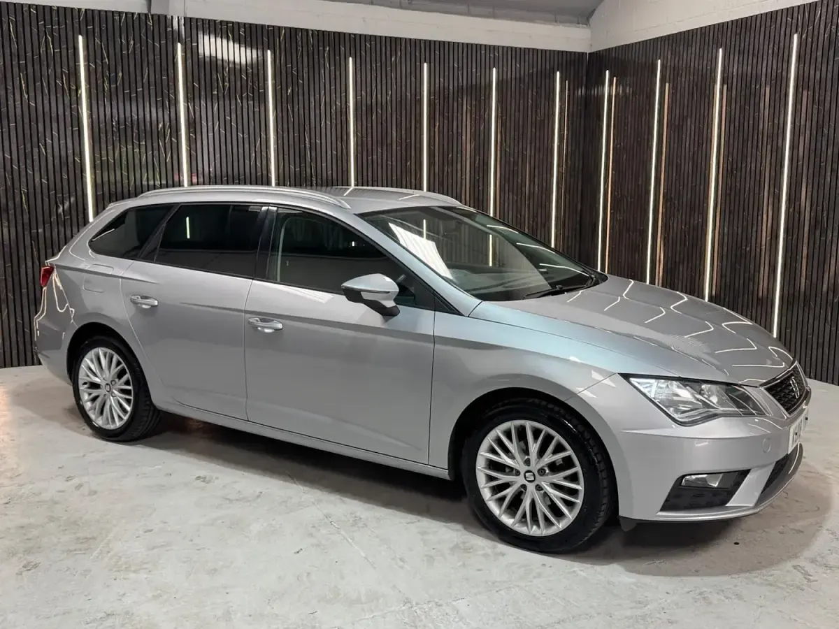 Used Seat Leon ST SE Dynamic 110 HP (80 kW) 2018 Silver Estate