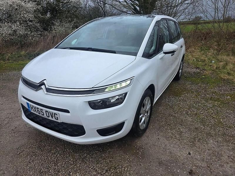 Used Citroën Grand C4 Picasso VTR Sport 100 HP (73 kW) 2015 White MPV