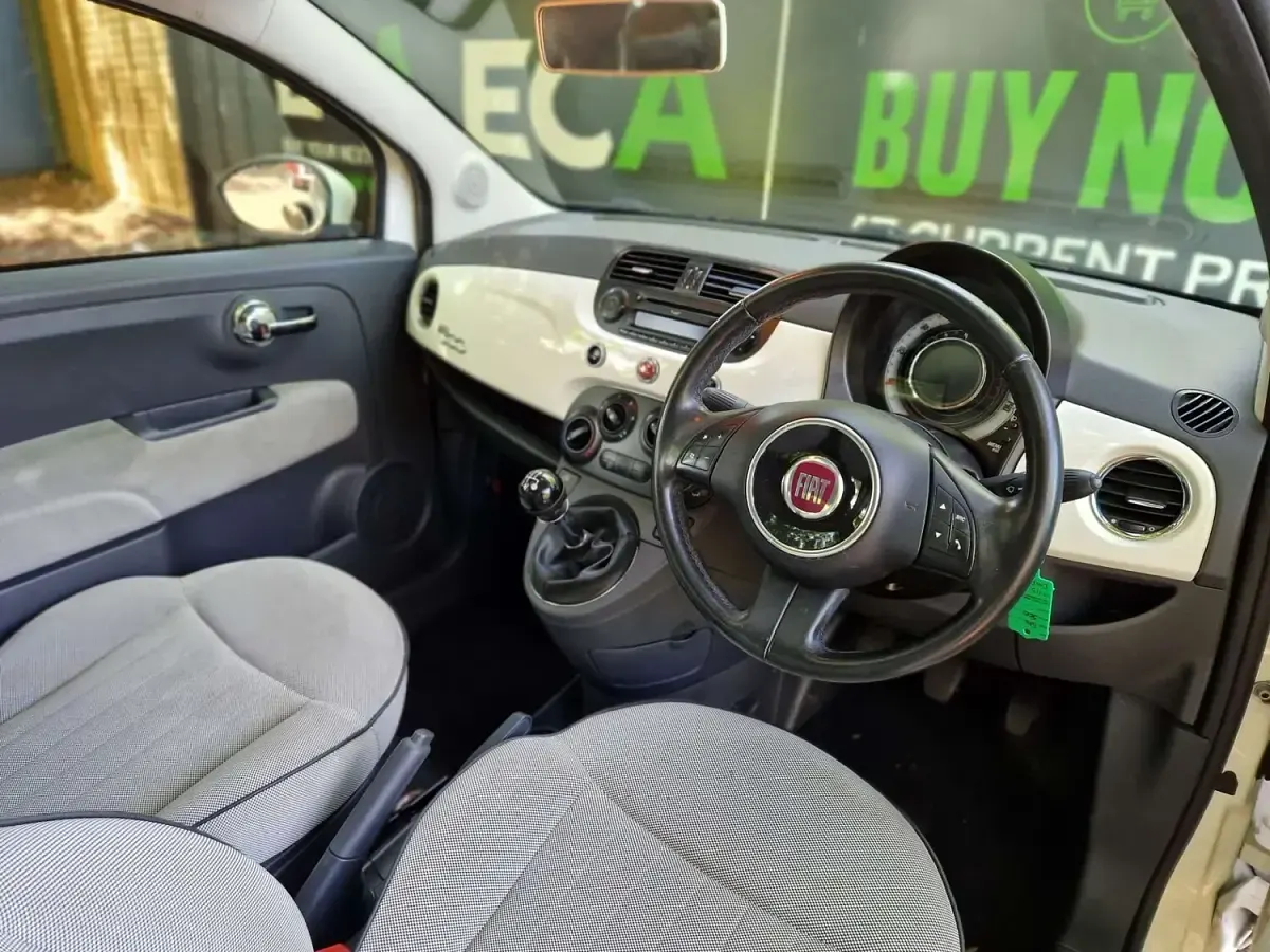 Used Fiat 500 Lounge 69 HP (50 kW) 2013 White Hatchback