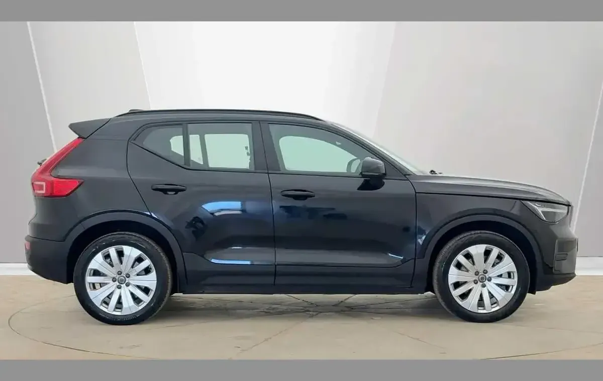 Used Volvo EX40 Core 172 kW (234 HP) 2025 Black SUV