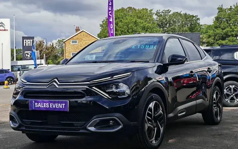 Gebraucht Citroën C4 X PureTech 131 PS (96 kW) 2024 Schwarz SUV