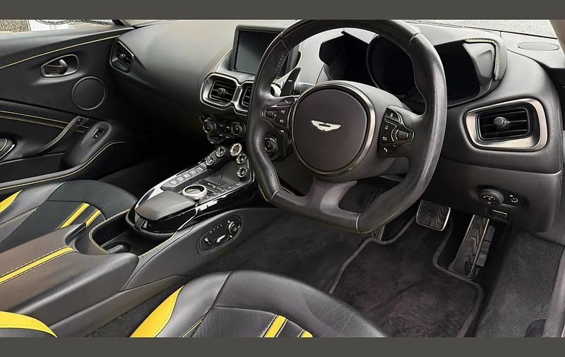 Used Aston Martin Vantage 510 HP (375 kW) 2019 Silver Coupe