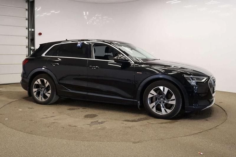 Usado Audi e-tron Advanced 300 kW (408 CV) 2019 Negro SUV