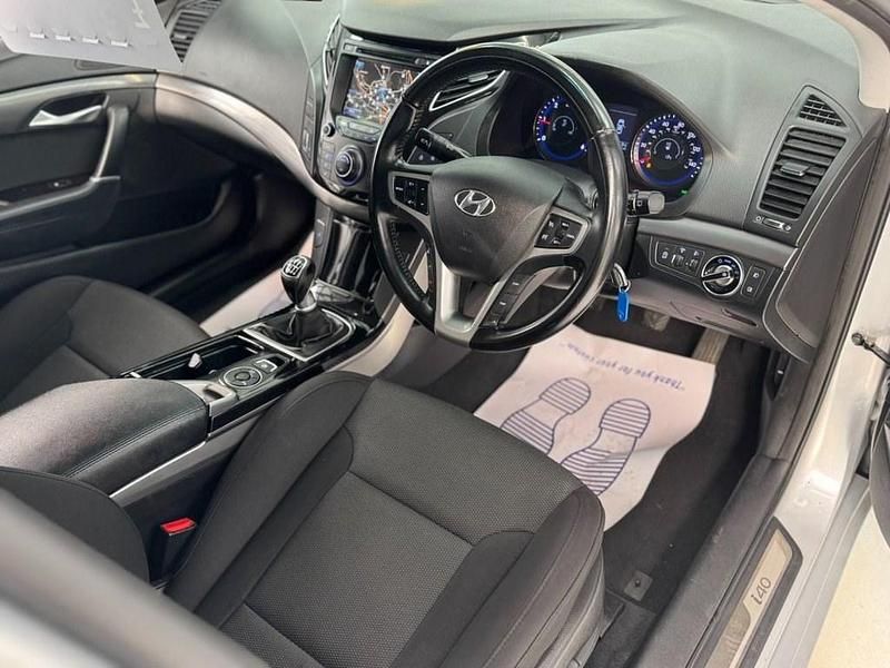 Used Hyundai i40 Style 136 HP (100 kW) 2015 Silver Estate