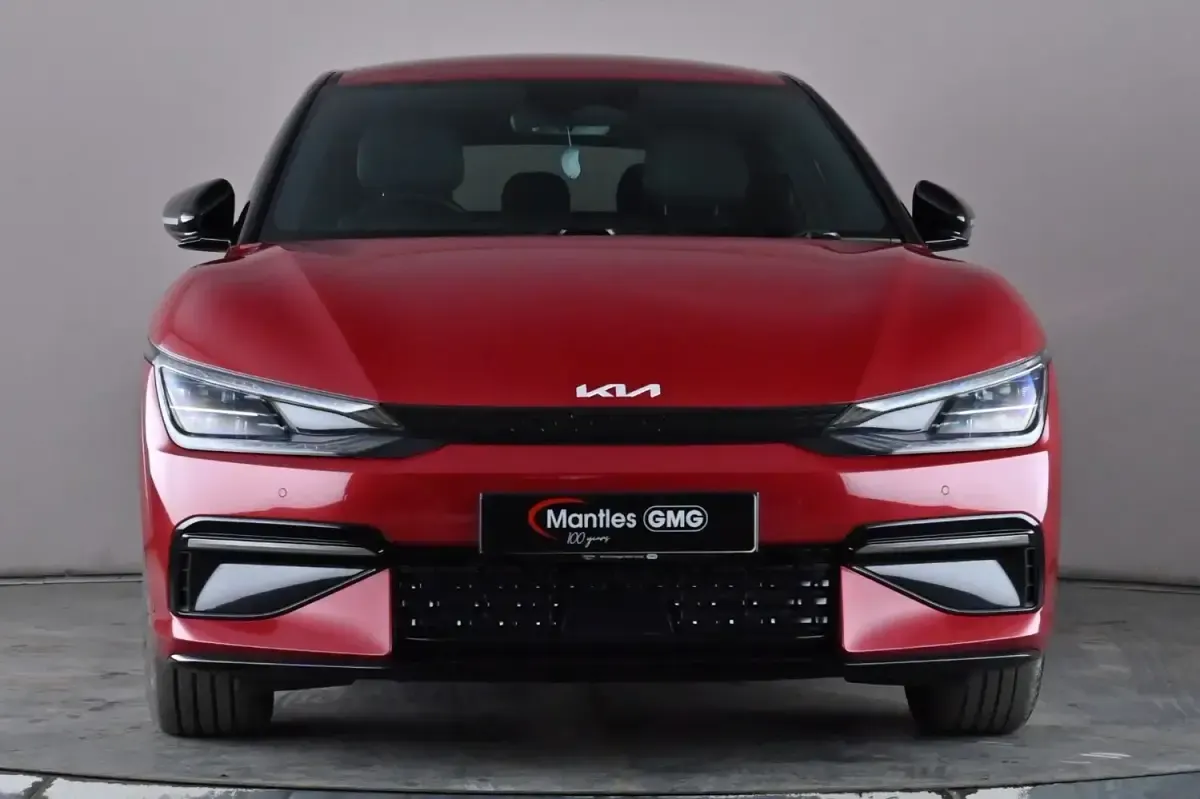 Begagnad Kia EV6 GT-Line 166 kW (226 HK) 2023 Röd SUV
